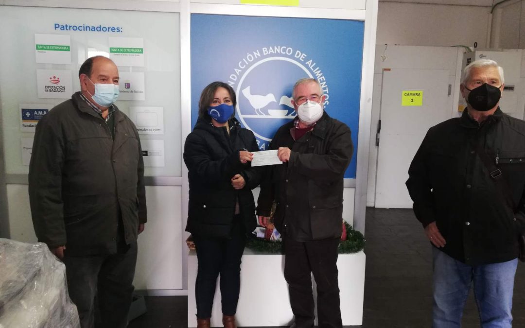 Operación Kilo > Entrega recaudación al Banco de Alimentos